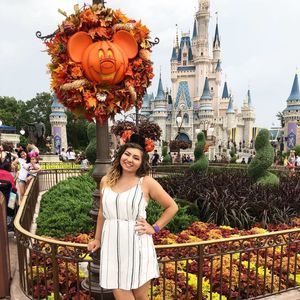 Meet your Posher, Nicole